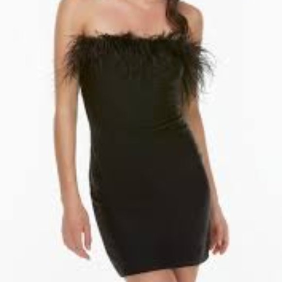 Lovely Day | Black Mini Strapless Faux Feather Party Dress - Picture 3 of 7